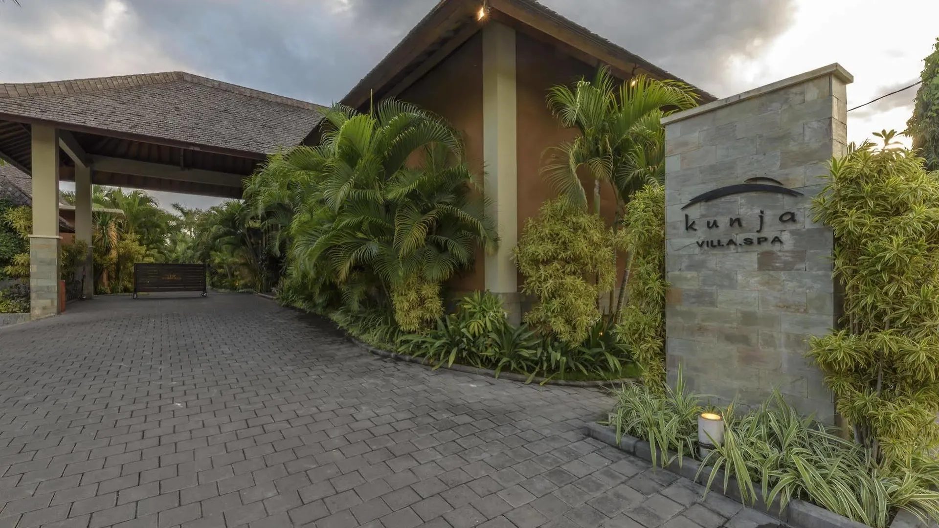 The Kunja Villa-Hotel Seminyak  0*, Seminyak (Bali) Indonesia